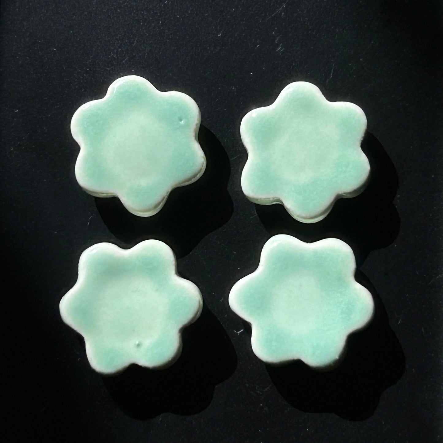 Magnet. Little Flower - Celadon